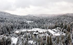 Tenaya Lodge at Yosemite National Park